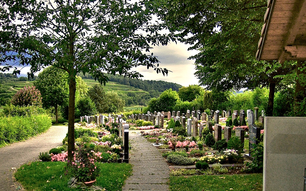 Singing by graveside