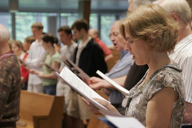singers in church